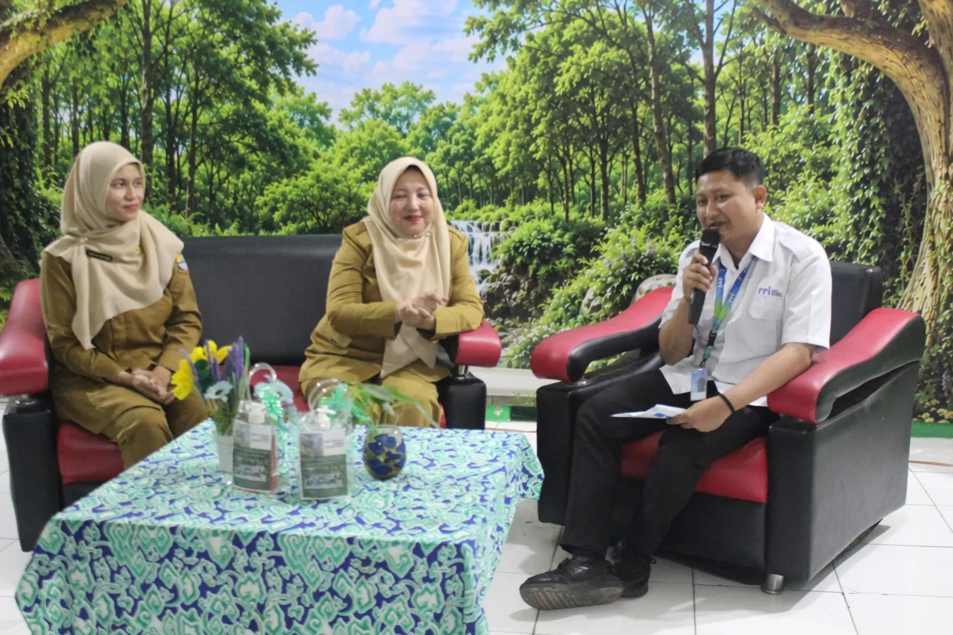 Membangun Generasi Sehat dan Berwawasan Lingkungan di Sekolah