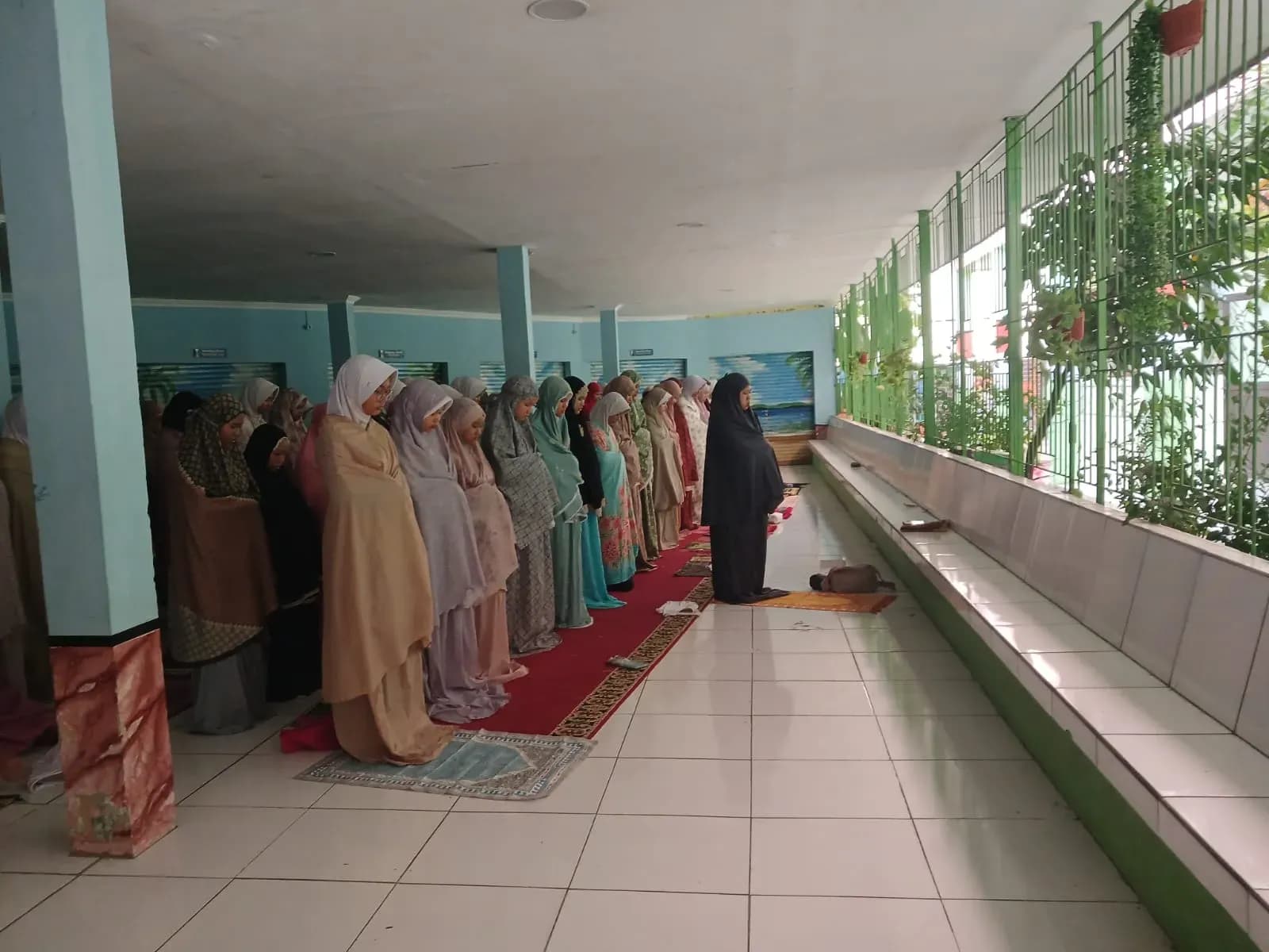 Membangun Karakter Siswa lewat Salat Berjamaah di SMPN 7